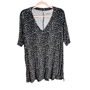 Torrid Dress Womens 1X Black Animal Print Knee Length T-Shirt Dress V-Neck